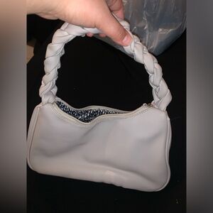 CREAM SHOULDER BAG ‼️